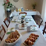Chambre D'hotes L'hermione Bed & Breakfast 3*
